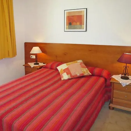 House - 5 Bedrooms With Pool And Sea Views Young People Group Not Allowed - 07068 Feriehus *